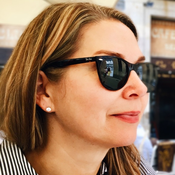 Meet your Posher, Peggy - Picture 1 of 1